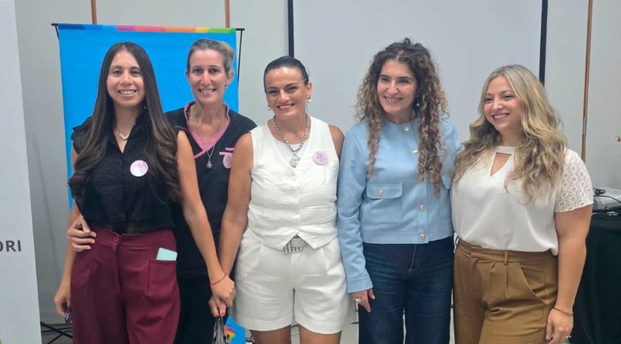 EL ESPACIO MUJER DE VILLA DOLORES PARTICIPÓ DE LA ENTREGA DE DIPLOMAS DE LA DIPLOMATURA EN ACOMPAÑANTES COMUNITARIAS
